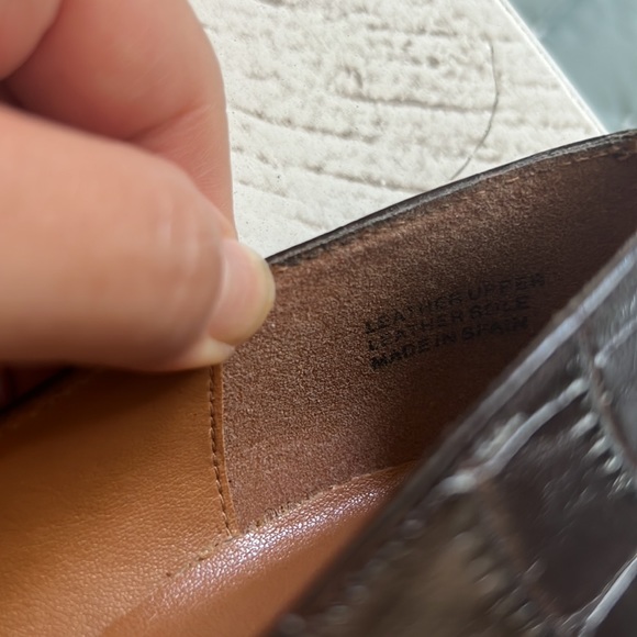 Gently used Ralph Lauren Dark Brown Faux Croc pattern heels size 7 - Picture 6 of 6